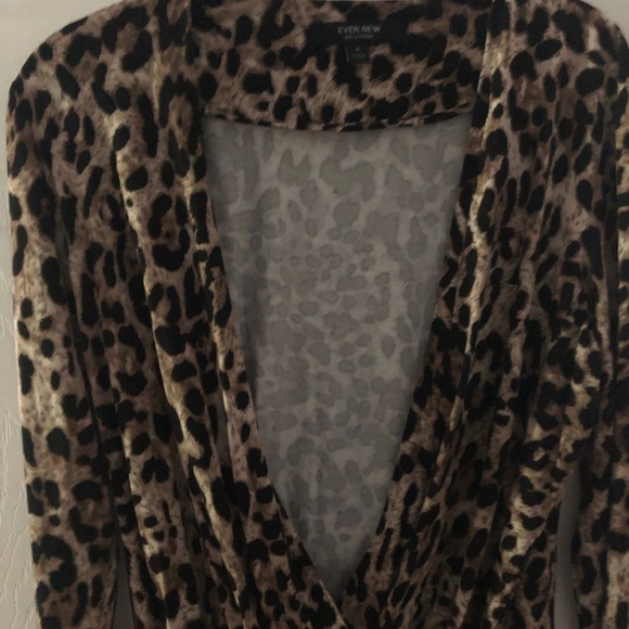 Leopard print Ever New Melbourne wrap  size M top - Picture 4 of 14